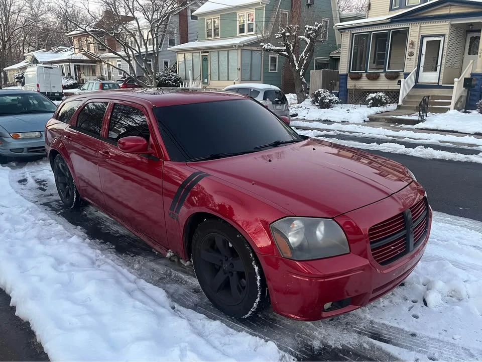 2005 Dodge Magnum 2nd Gen Wagon - Image 5 of 7