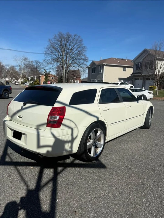 2005 Dodge Magnum 2nd Gen Wagon - Image 6 of 20