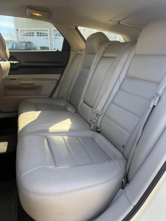 2005 Dodge Magnum 2nd Gen Wagon - Image 13 of 20