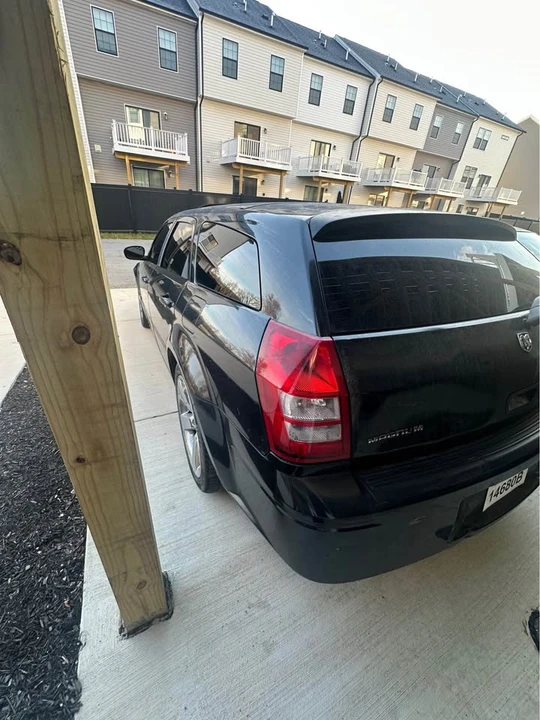 2005 Dodge Magnum 2nd Gen Wagon - Image 4 of 4