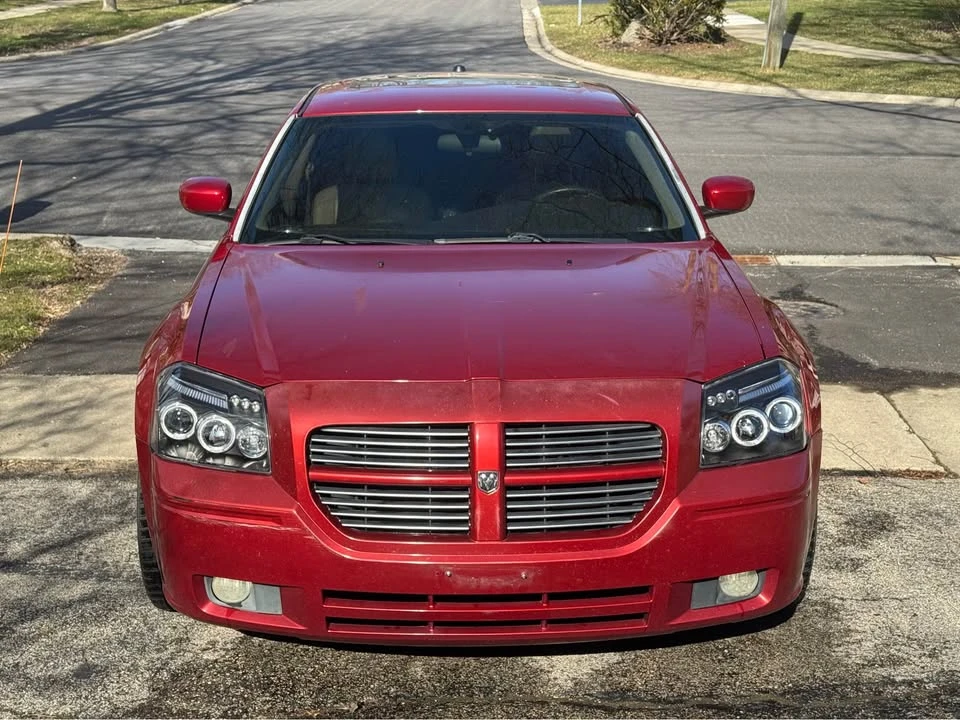 2005 Dodge Magnum 2nd Gen Wagon - Image 4 of 20