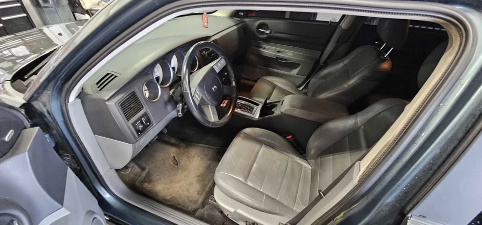 2005 Dodge Magnum 2nd Gen Wagon - Image 6 of 7
