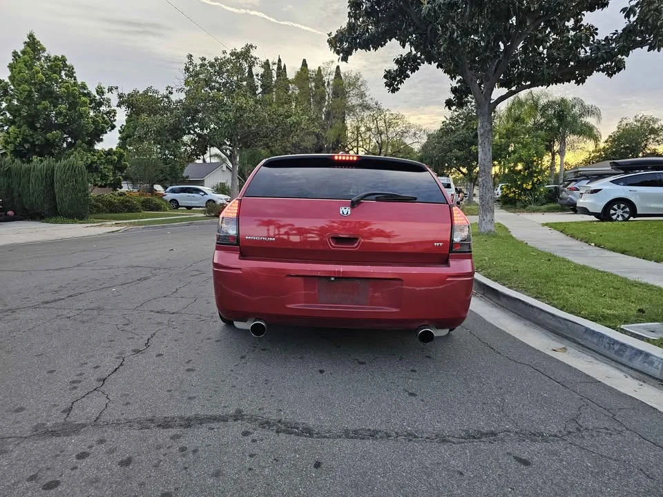2005 Dodge Magnum 2nd Gen Wagon - Image 3 of 14