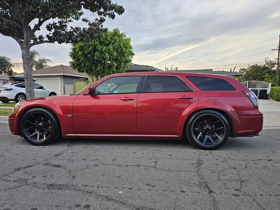 2005 Dodge Magnum 2nd Gen Wagon - Image 5 of 14