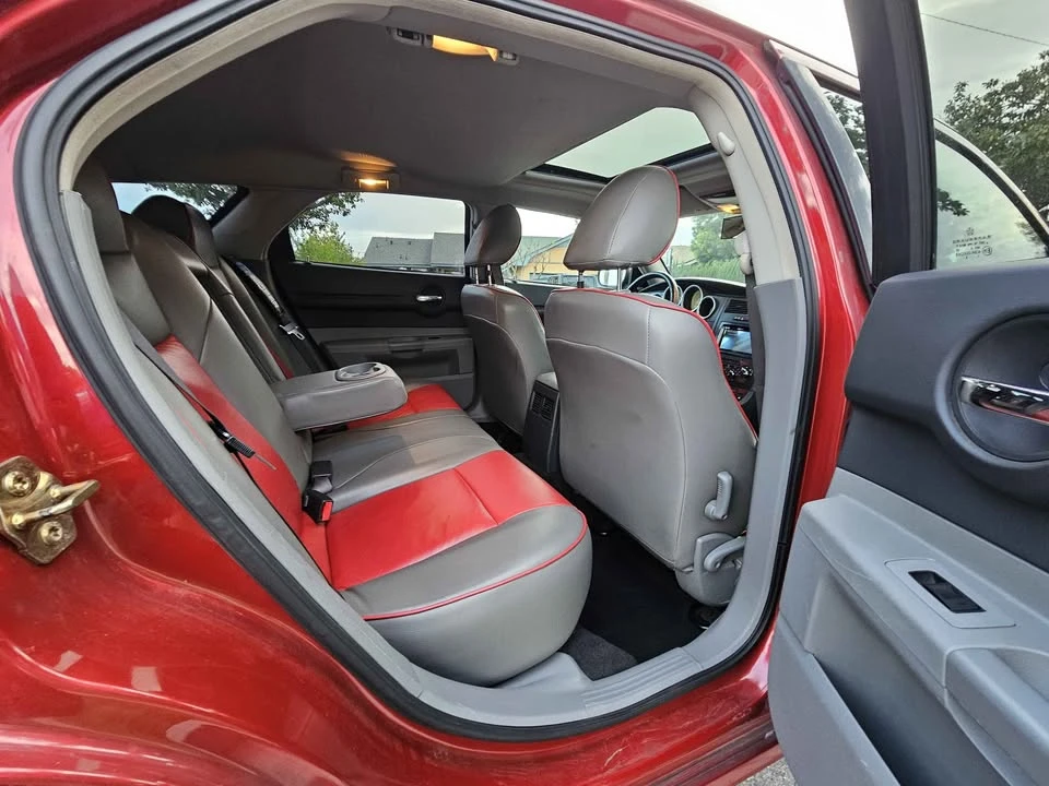 2005 Dodge Magnum 2nd Gen Wagon - Image 10 of 14