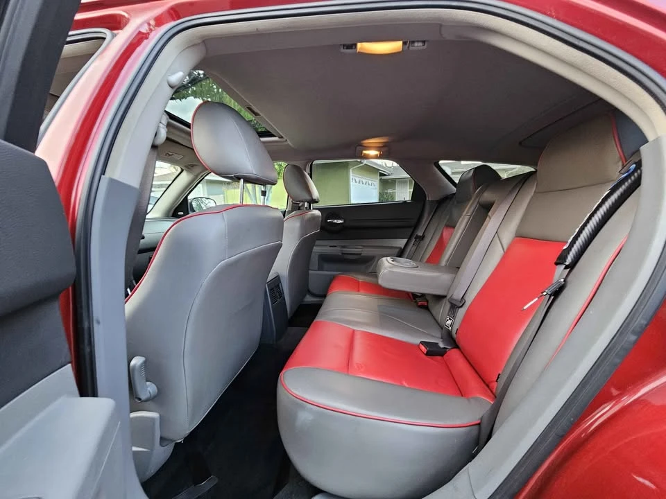 2005 Dodge Magnum 2nd Gen Wagon - Image 8 of 14