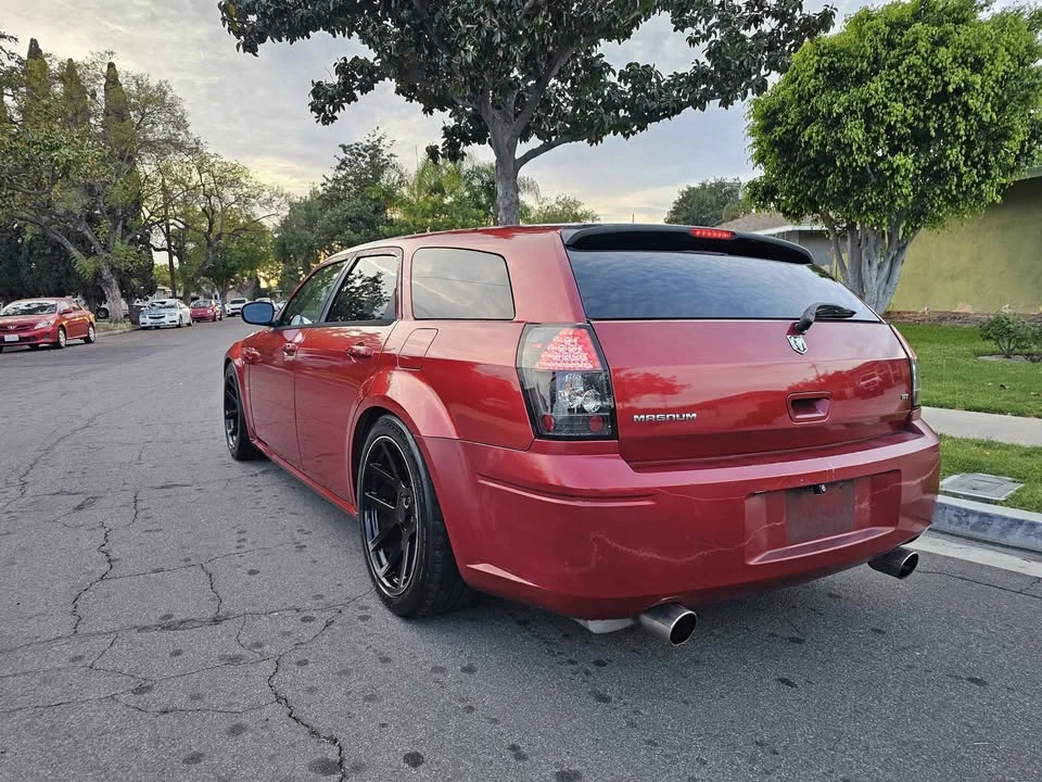 2005 Dodge Magnum 2nd Gen Wagon - Image 4 of 14