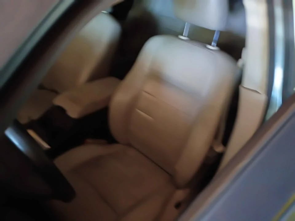 2005 Dodge Magnum 2nd Gen Wagon - Image 4 of 5