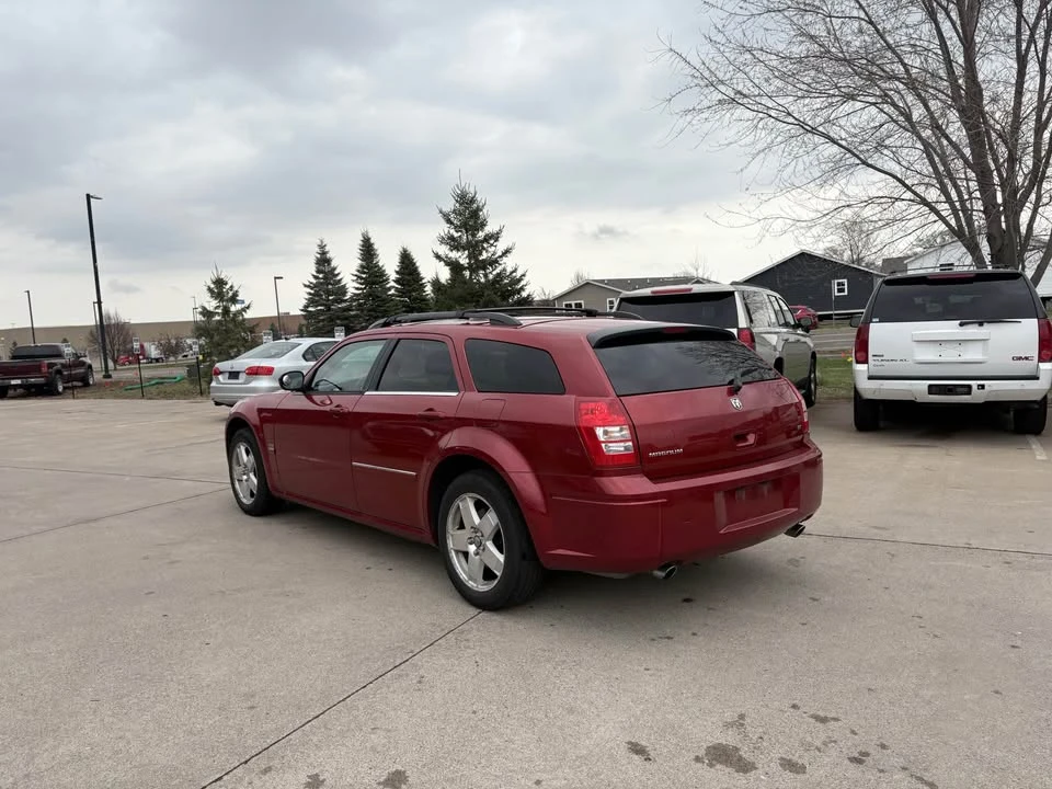2005 Dodge Magnum 2nd Gen Wagon - Image 6 of 15