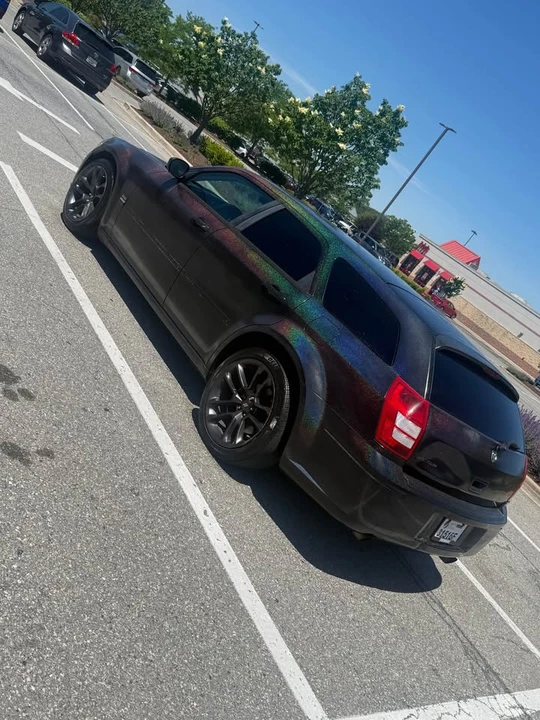 2005 Dodge Magnum 2nd Gen Wagon - Image 4 of 5