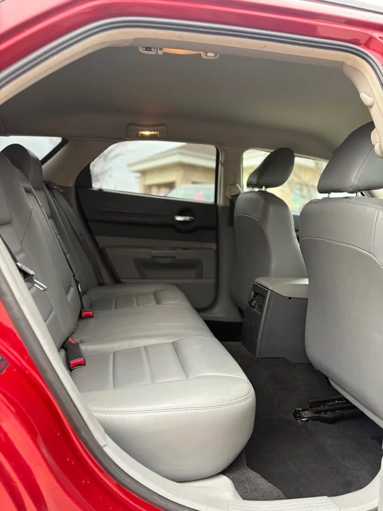 2005 Dodge Magnum 2nd Gen Wagon - Image 15 of 15