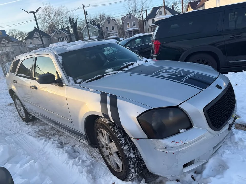 2005 Dodge Magnum 2nd Gen Wagon - Image 4 of 4