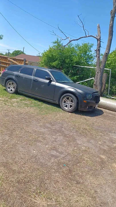 2005 Dodge Magnum SRT8 2nd Gen - Image 8 of 9
