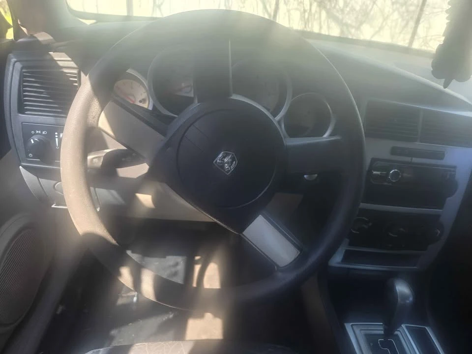 2005 Dodge Magnum SRT8 2nd Gen - Image 4 of 9