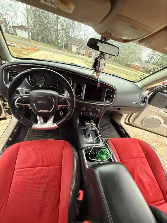 2005 Dodge Magnum SRT8 2nd Gen - Image 7 of 10
