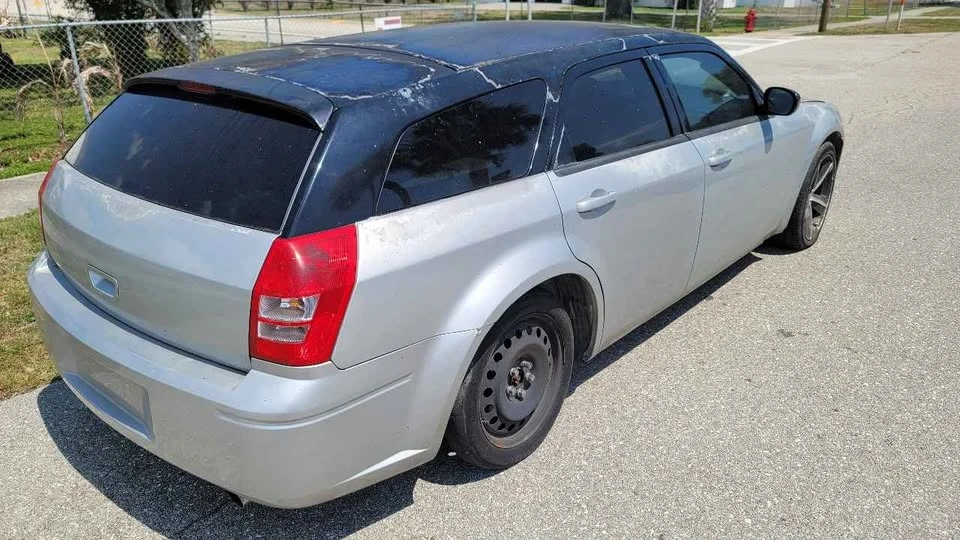 2005 Dodge Magnum SRT8 2nd Gen - Image 3 of 5