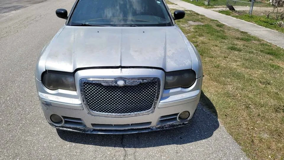 2005 Dodge Magnum SRT8 2nd Gen - Image 2 of 5