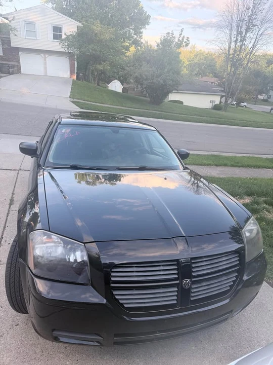 2005 Dodge Magnum 2nd Gen Wagon - Image 13 of 13