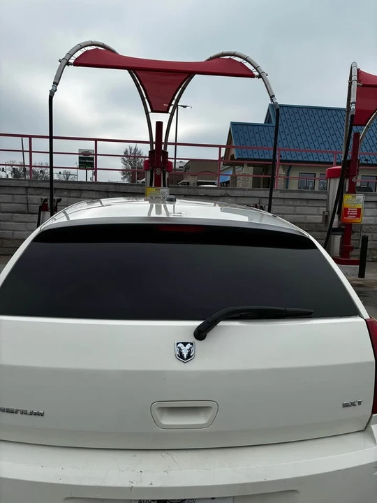 2005 Dodge Magnum 2nd Gen Wagon - Image 3 of 4