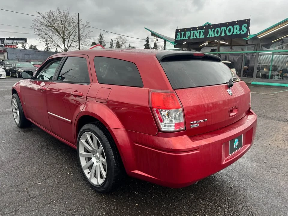 2005 Dodge Magnum 2nd Gen Wagon - Image 2 of 12