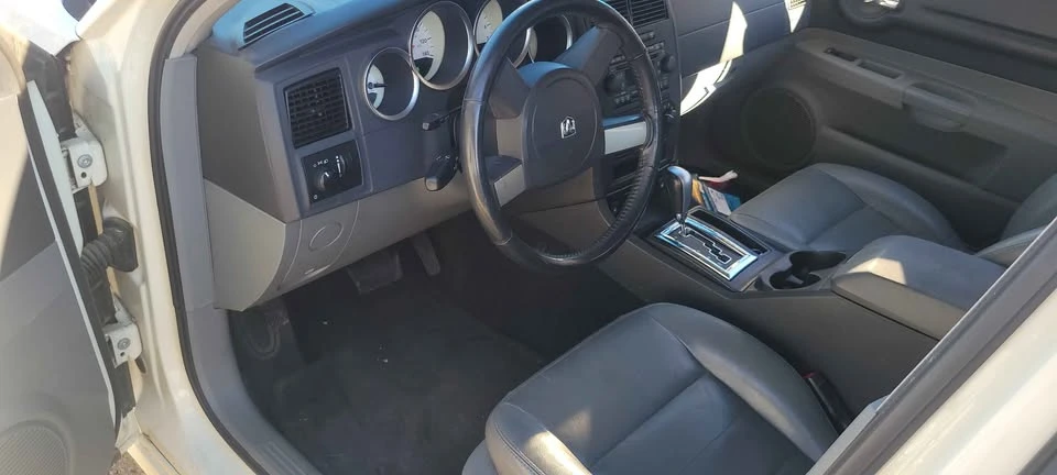 2005 Dodge Magnum 2nd Gen Wagon - Image 12 of 13