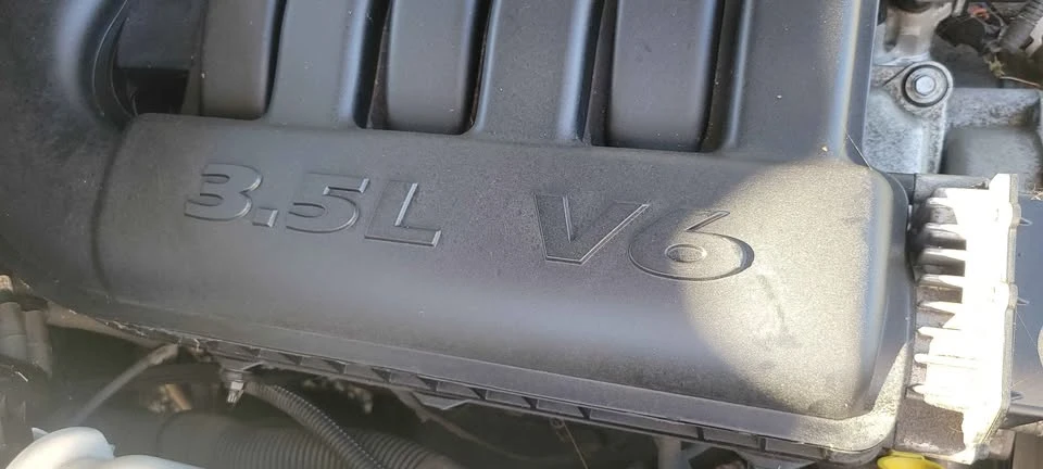2005 Dodge Magnum 2nd Gen Wagon - Image 7 of 13