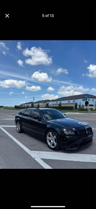 2005 Dodge Magnum 2nd Gen Wagon - Image 2 of 9