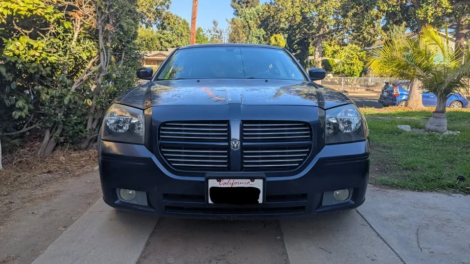2005 Dodge Magnum 2nd Gen Wagon - Image 3 of 4