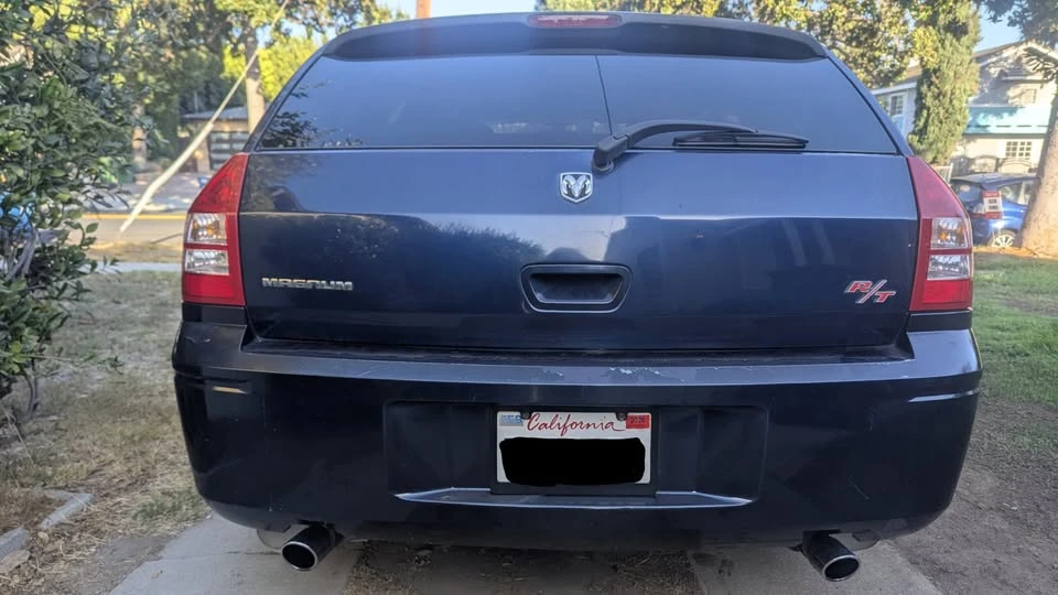 2005 Dodge Magnum 2nd Gen Wagon - Image 2 of 4