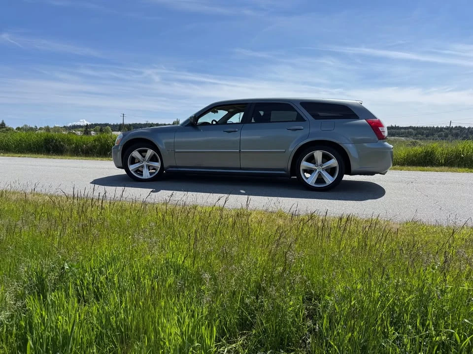 2005 Dodge Magnum 2nd Gen Wagon - Image 5 of 17