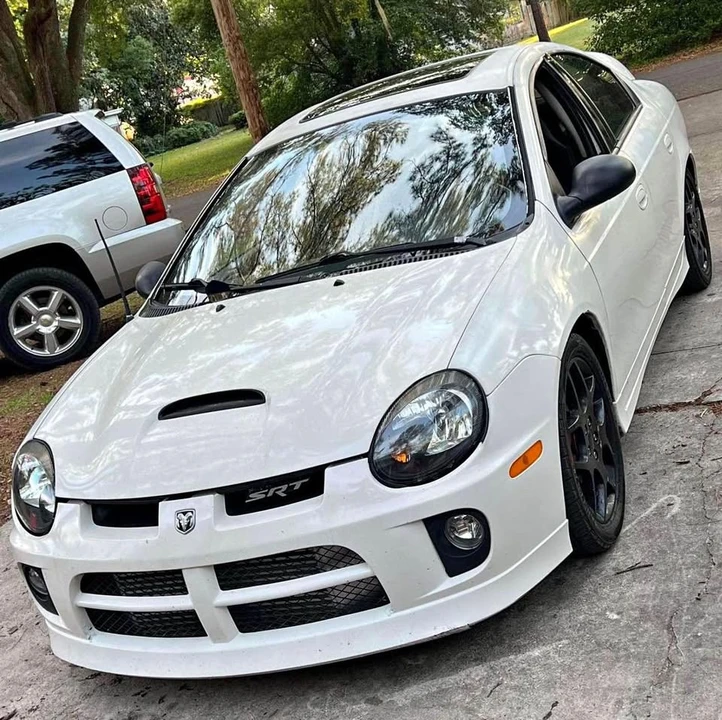 2005 Dodge Neon - Image 2 of 21