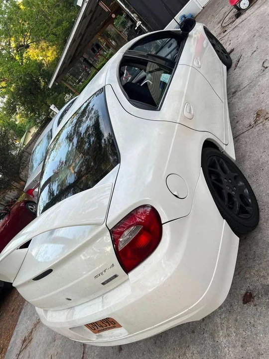 2005 Dodge Neon - Image 4 of 21