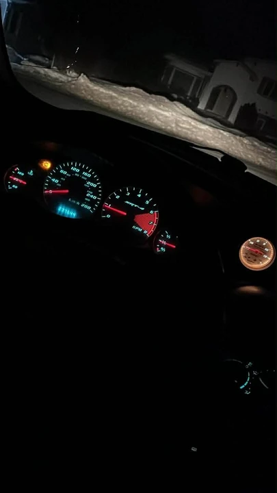 2005 Dodge Neon - Image 10 of 20
