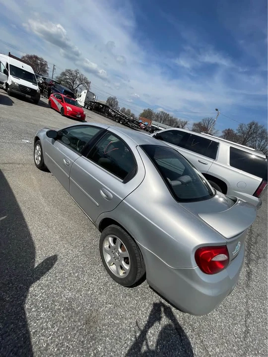 2005 Dodge Neon - Image 7 of 12