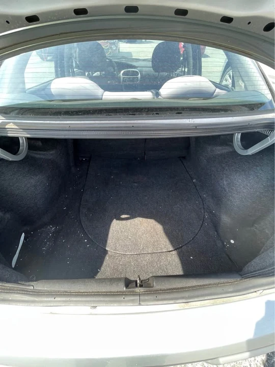 2005 Dodge Neon - Image 3 of 12