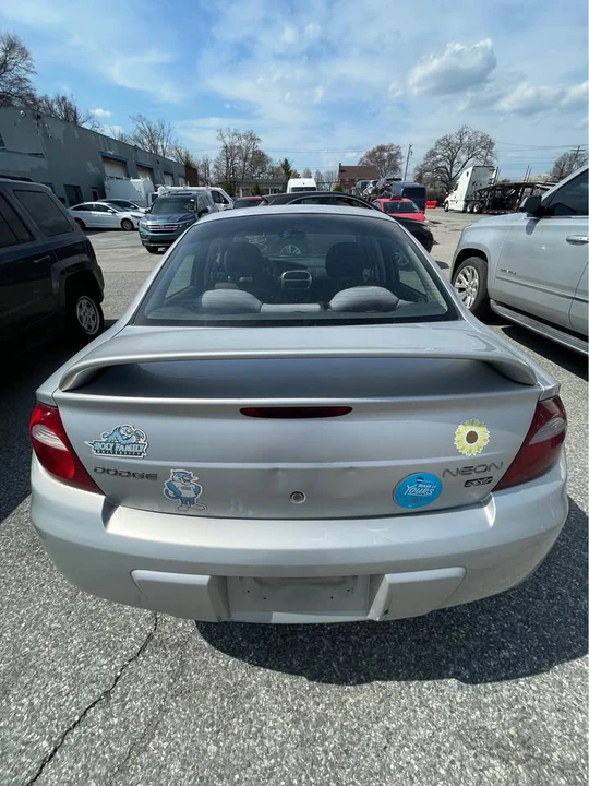2005 Dodge Neon - Image 2 of 12