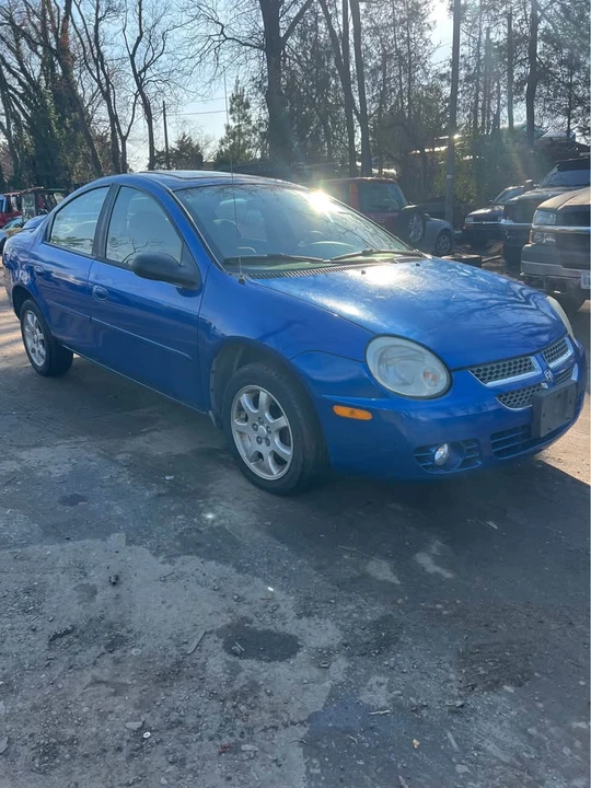 2005 Dodge Neon - Image 2 of 7