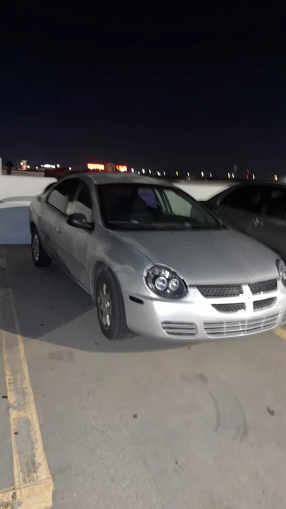 2005 Dodge Neon - Image 5 of 6
