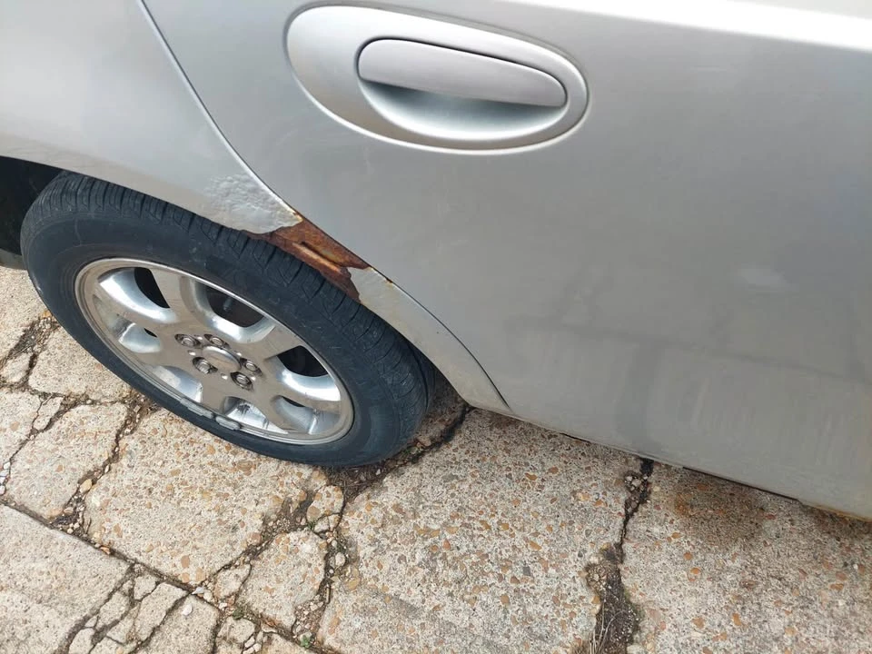 2005 Dodge Neon - Image 5 of 11