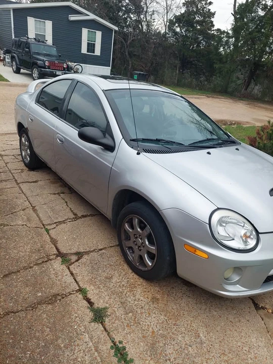 2005 Dodge Neon - Image 4 of 11