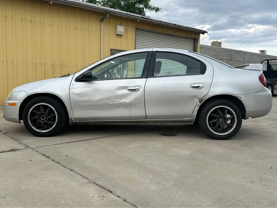 2005 Dodge Neon - Image 5 of 9
