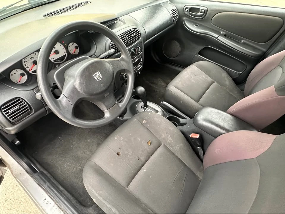 2005 Dodge Neon - Image 6 of 9