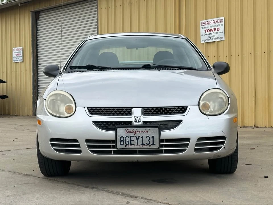 2005 Dodge Neon - Image 2 of 9