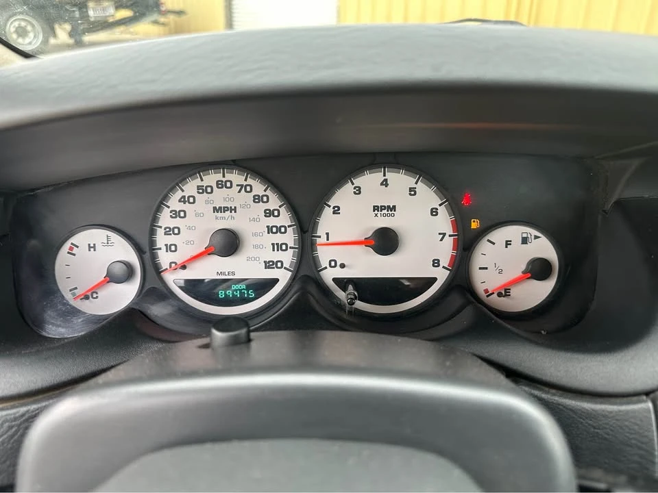 2005 Dodge Neon - Image 9 of 9