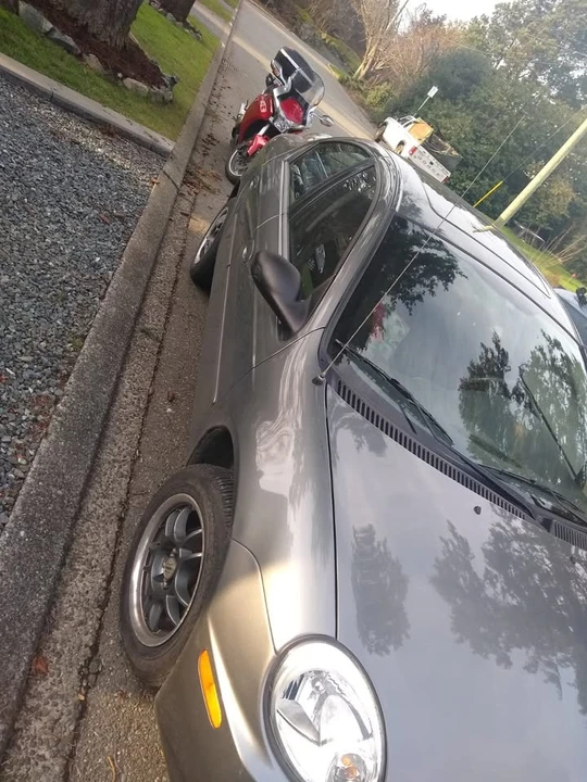 2005 Dodge Neon - Image 3 of 8