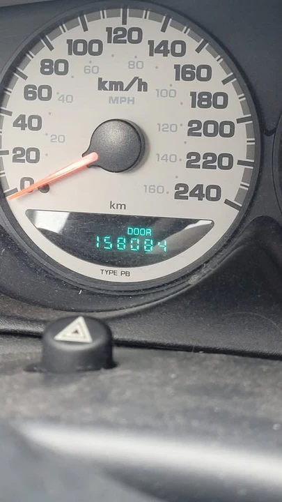 2005 Dodge Neon - Image 2 of 8