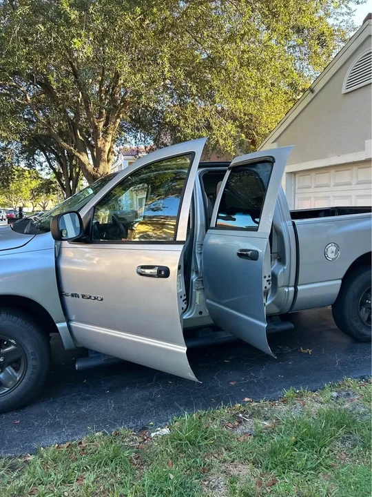 2005 Dodge Ram 3rd Gen - Image 2 of 2
