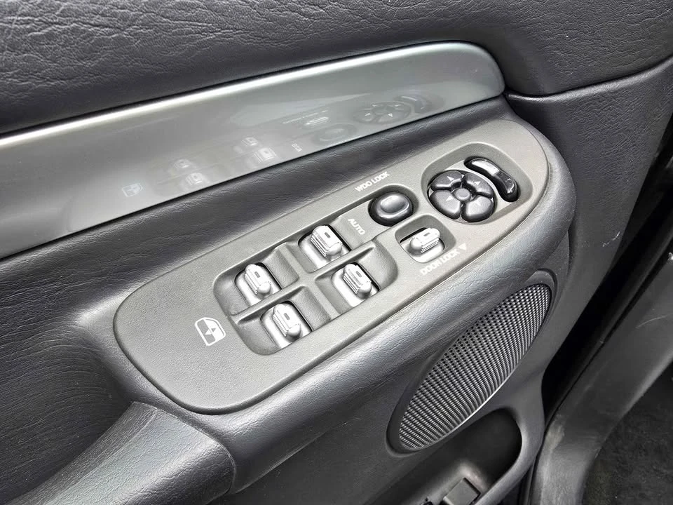 2005 Dodge Ram SRT-10 3rd Gen - Image 11 of 16