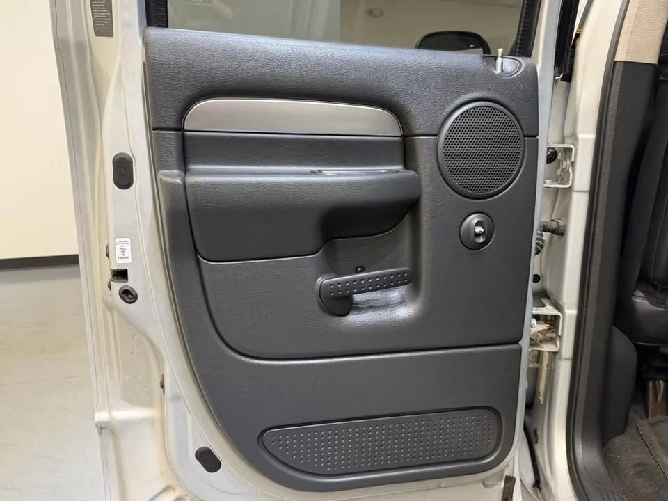 2005 Dodge Ram SRT-10 3rd Gen - Image 13 of 20