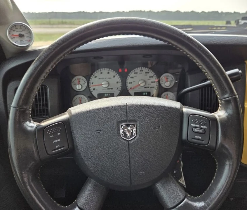 2005 Dodge Ram SRT-10 3rd Gen - Image 11 of 17